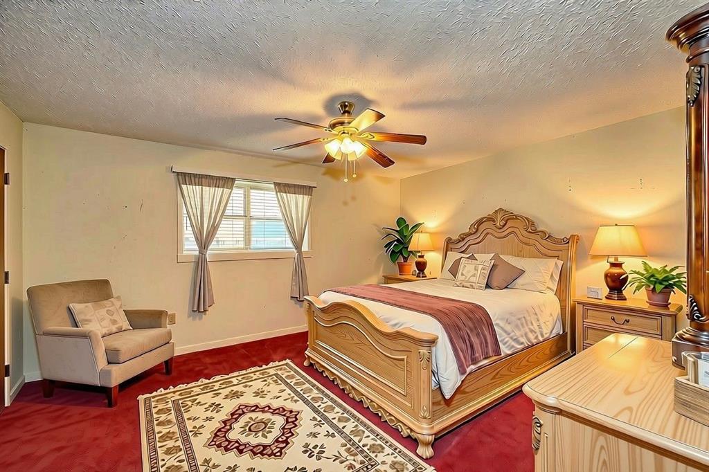 731 Pecan Estates Loop Property Photo 22