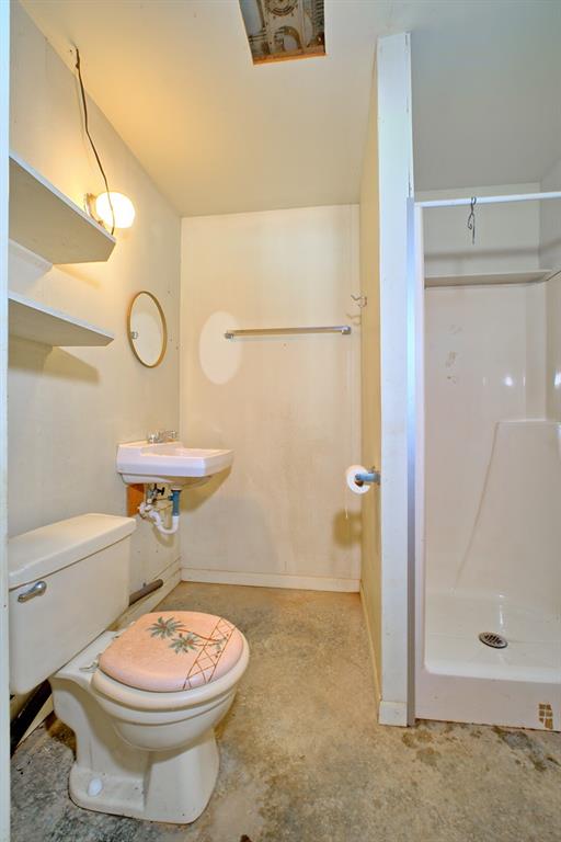 731 Pecan Estates Loop Property Photo 33