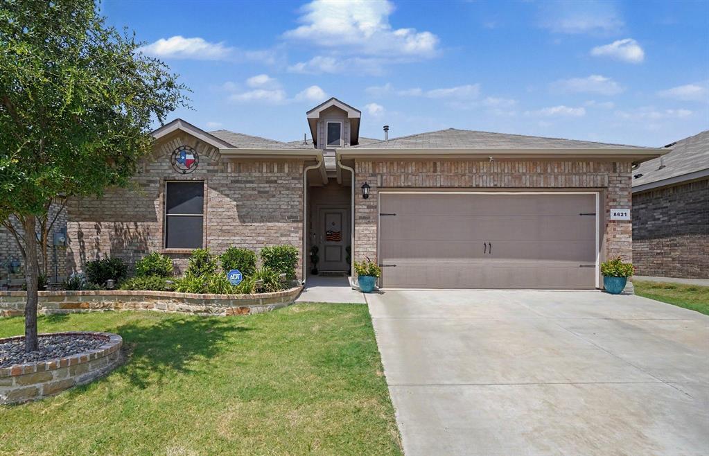 8621 Willowsun Way Property Photo 2