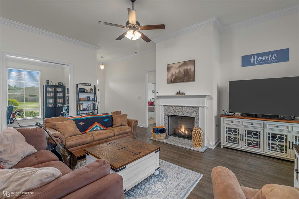 218 Barclay Boulevard Property Photo 3