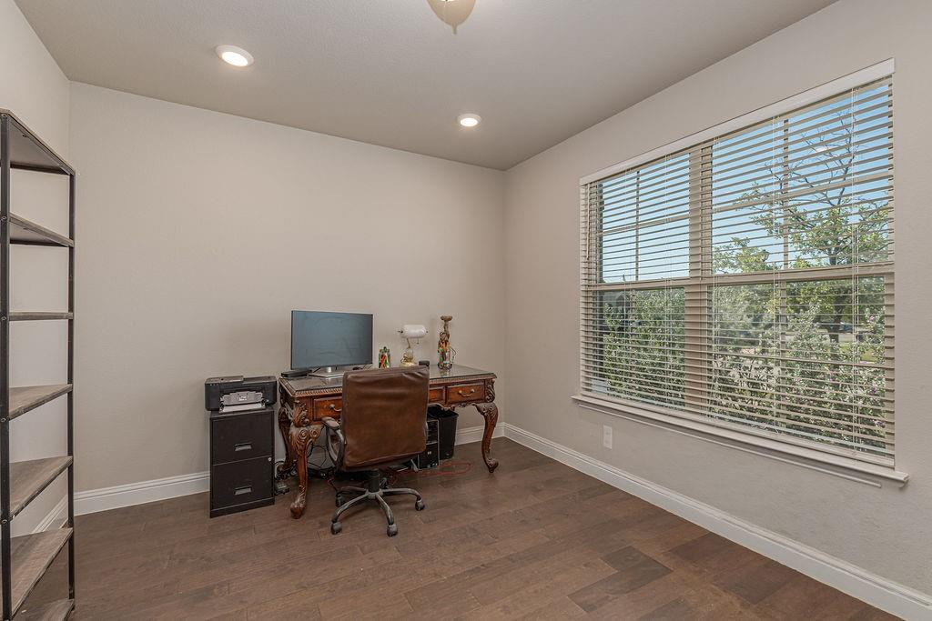 102 Highedge Drive Property Photo 3