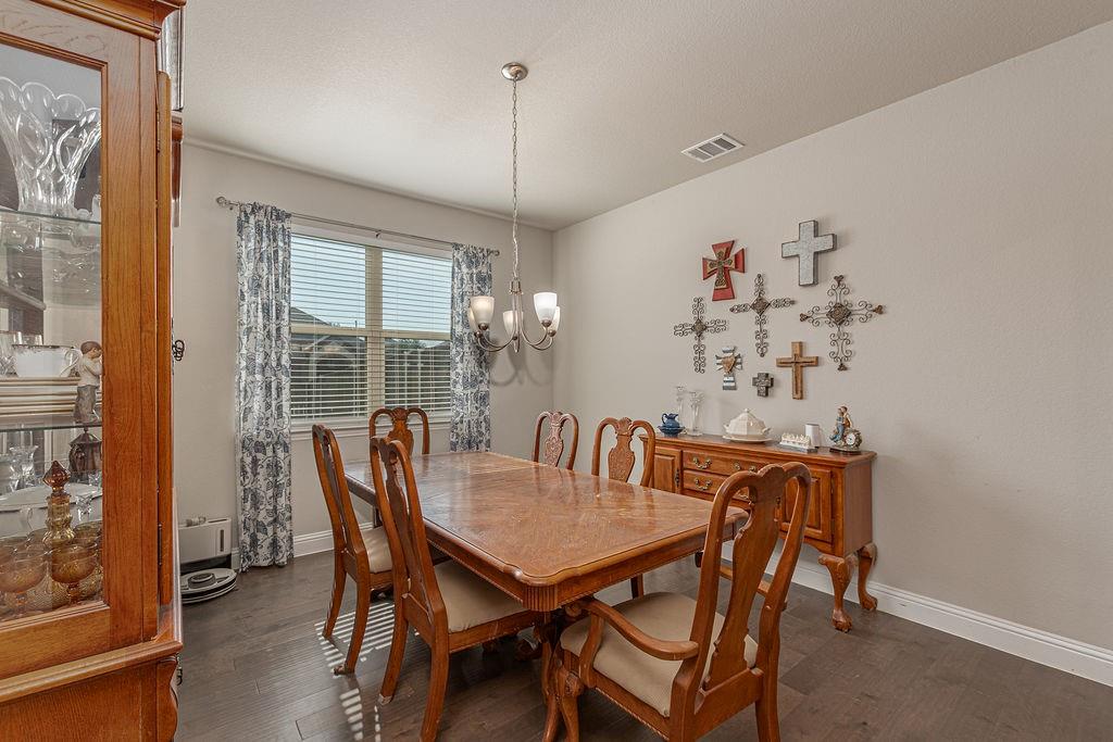 102 Highedge Drive Property Photo 6