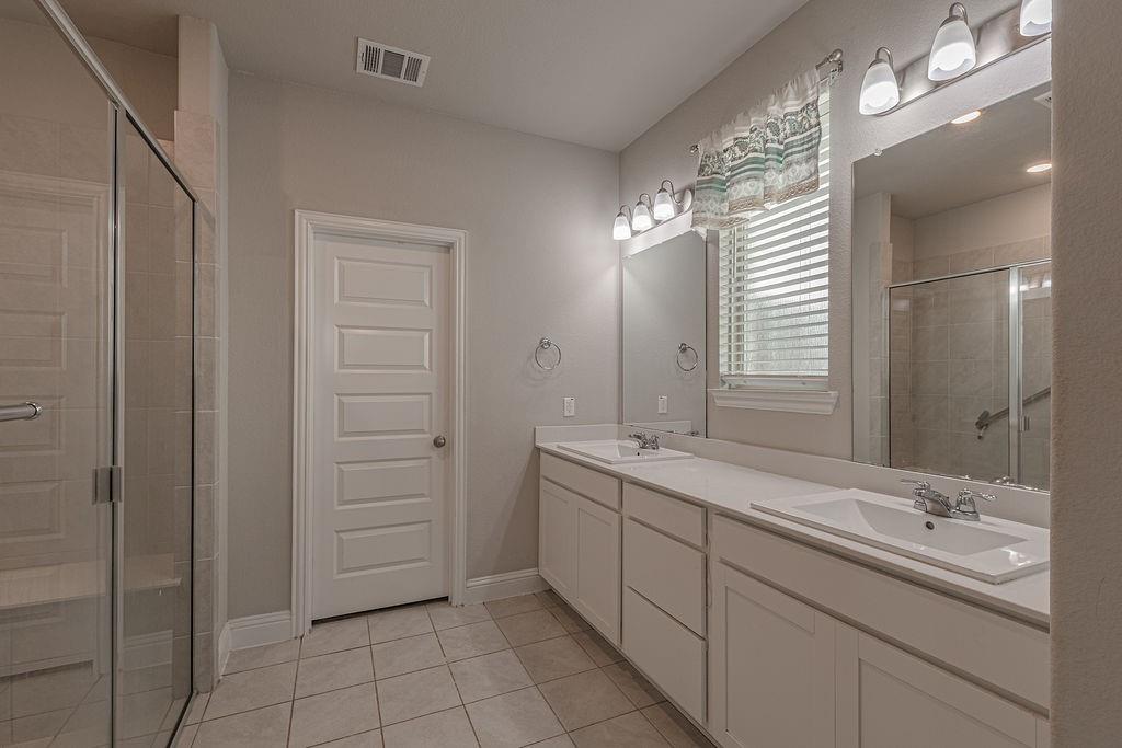 102 Highedge Drive Property Photo 14