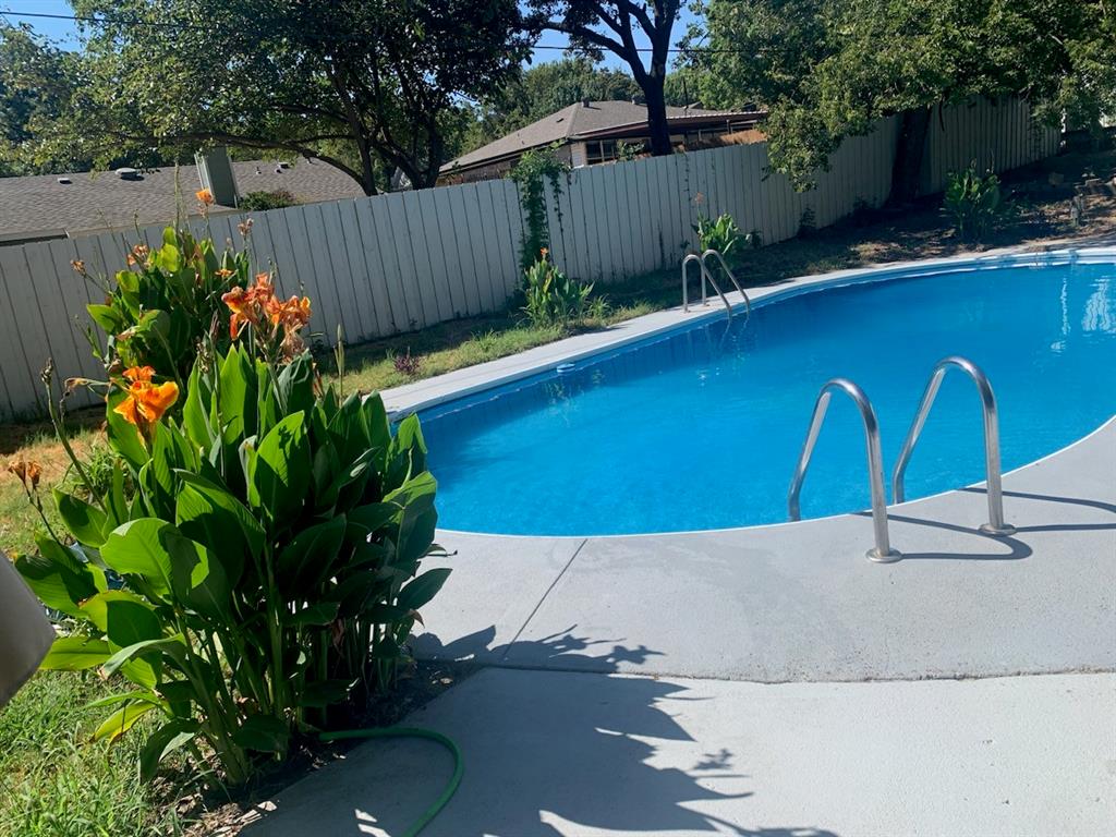 408 Windwood Court Property Photo 1
