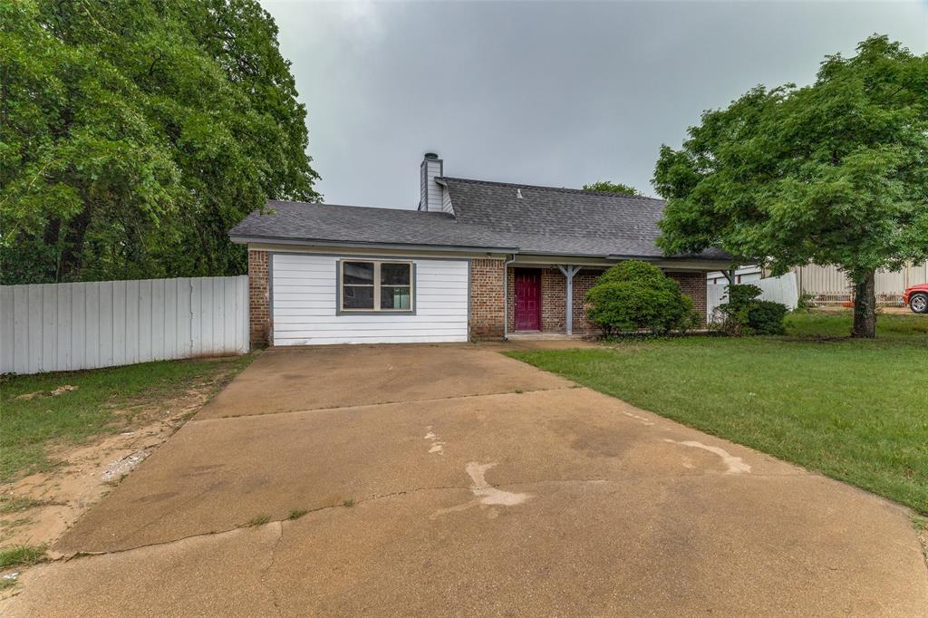 408 Windwood Court Property Photo 4