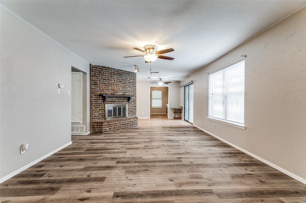 408 Windwood Court Property Photo 6