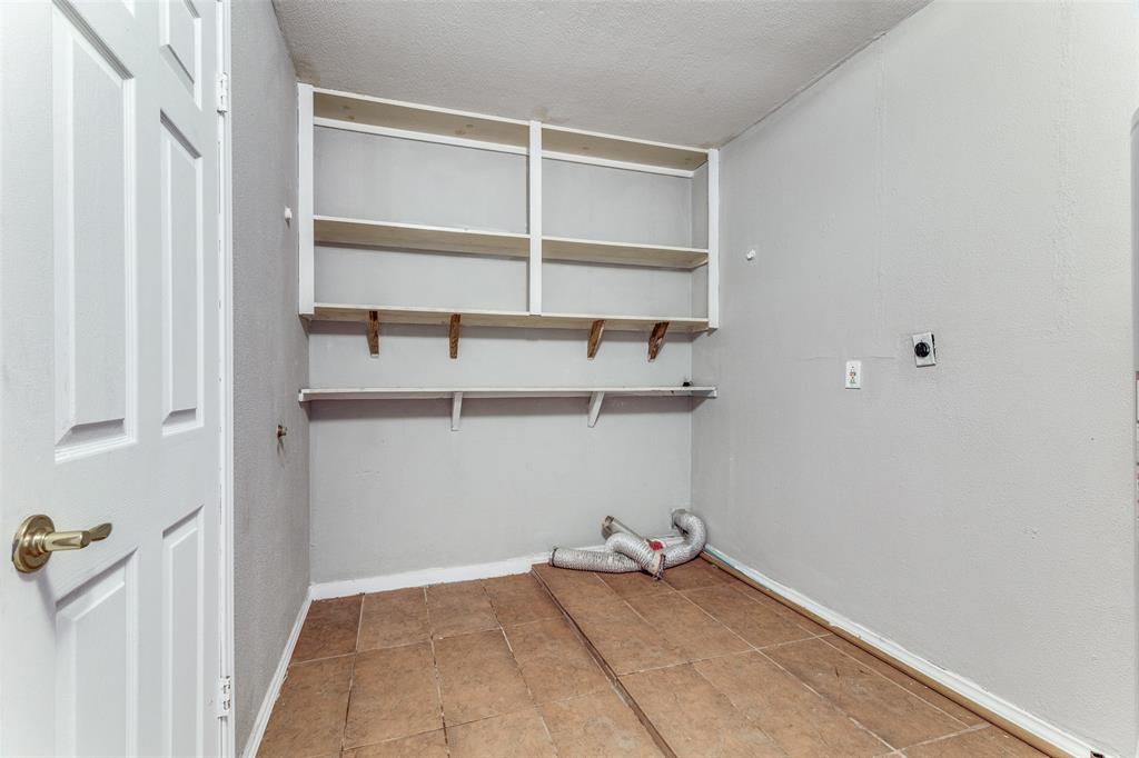 408 Windwood Court Property Photo 13