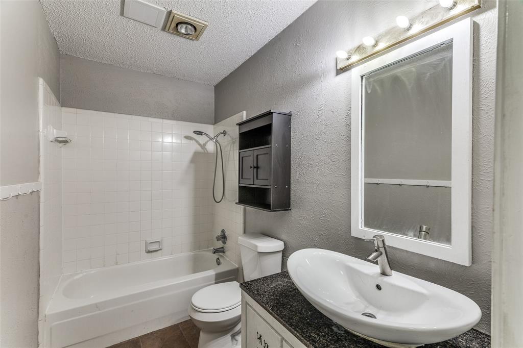 408 Windwood Court Property Photo 16