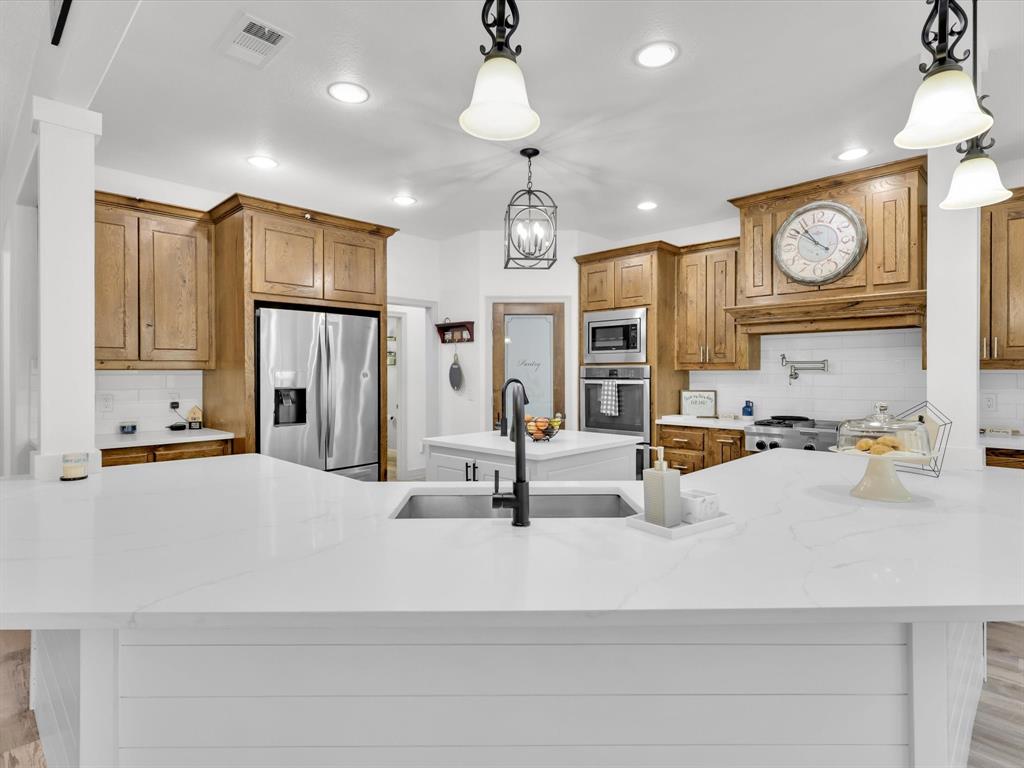 1255 Greg Street Property Photo 13