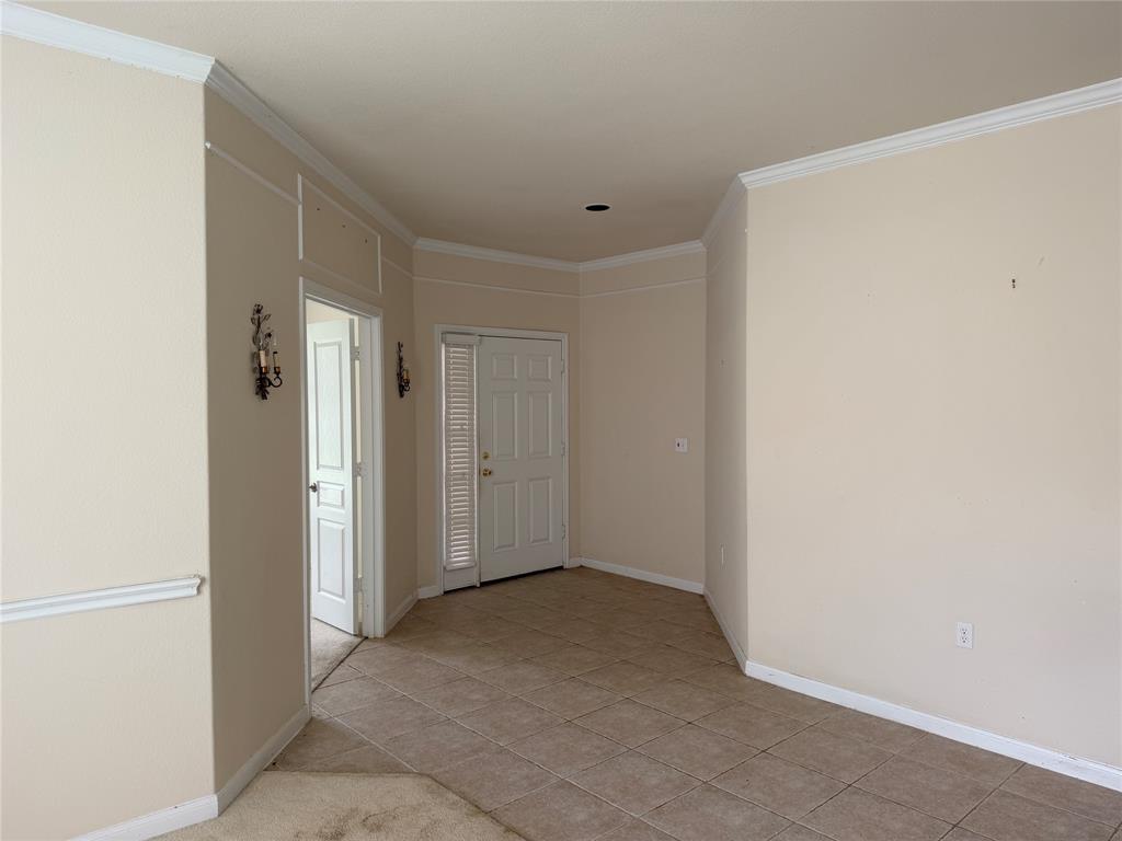 311 Deer Meadow Circle Property Photo 8
