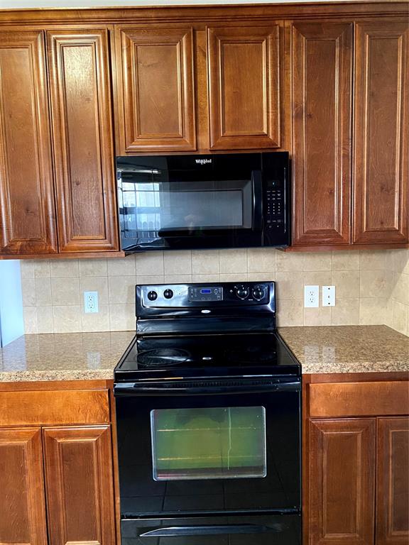 906 Parkplace Ridge Property Photo 10