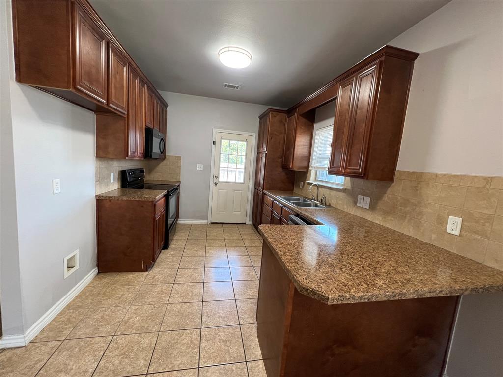 906 Parkplace Ridge Property Photo 16