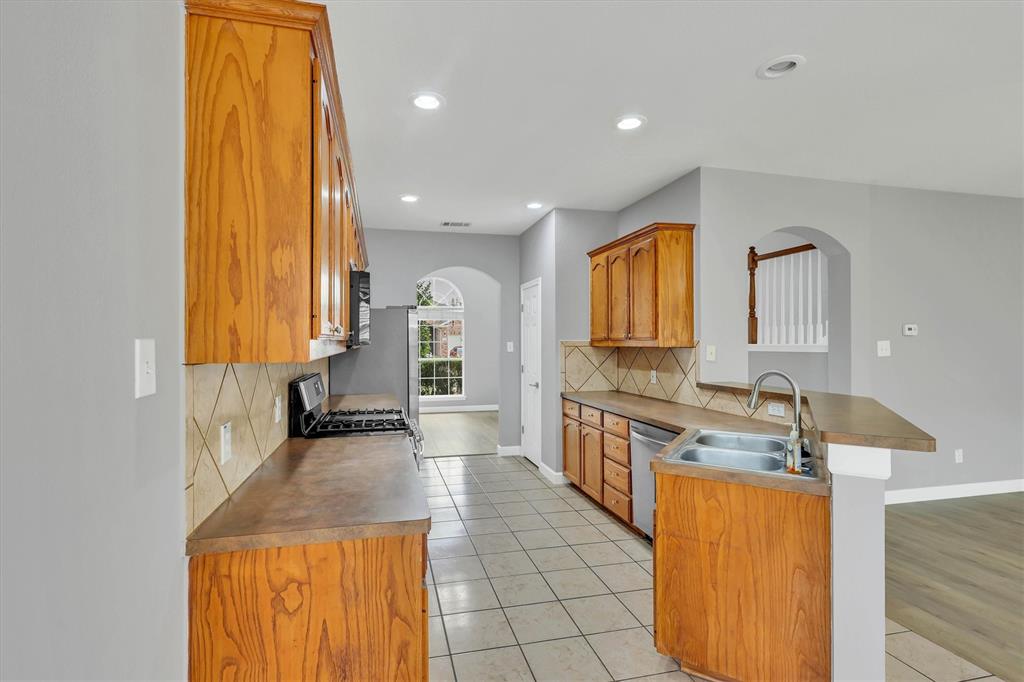6113 Farrah Drive Property Photo 10