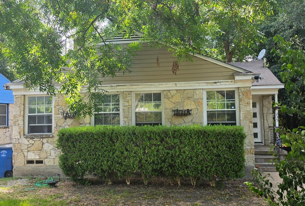 235 N Shore Drive Property Photo 1