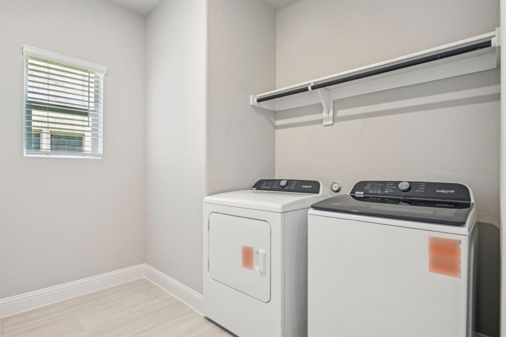1305 Winters Way Property Photo 17