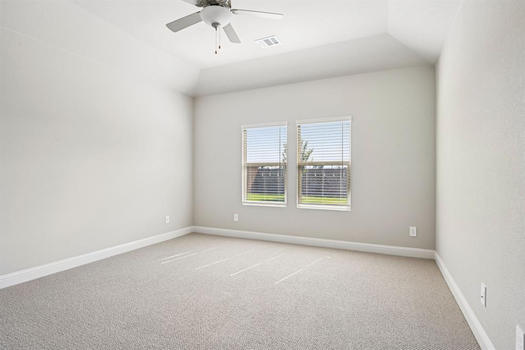 1305 Winters Way Property Photo 22