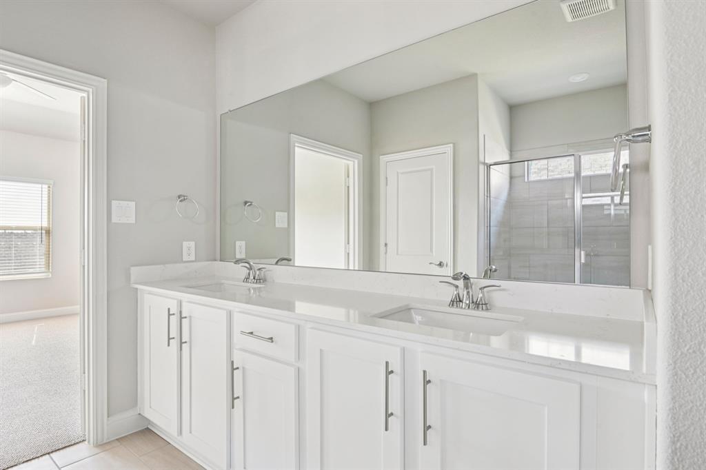 1305 Winters Way Property Photo 27