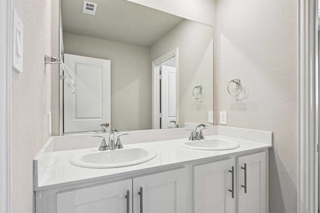 1305 Winters Way Property Photo 29