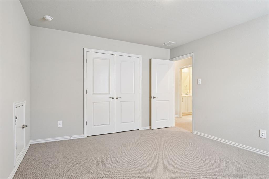 1305 Winters Way Property Photo 33