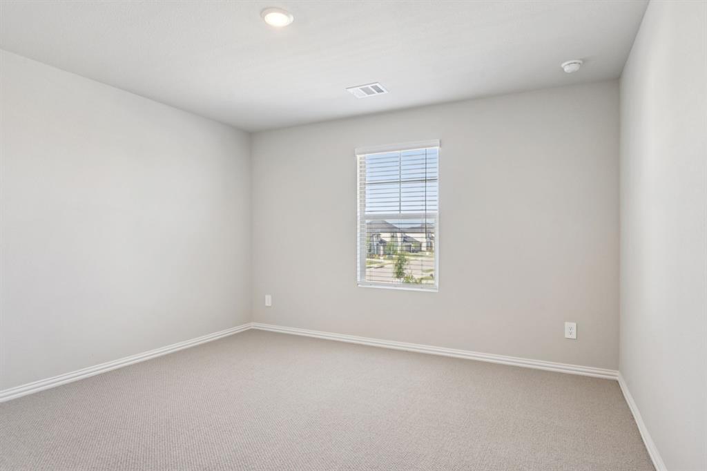 1305 Winters Way Property Photo 38
