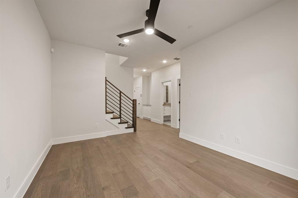 1340 Cherry Hills Lane Property Photo 4