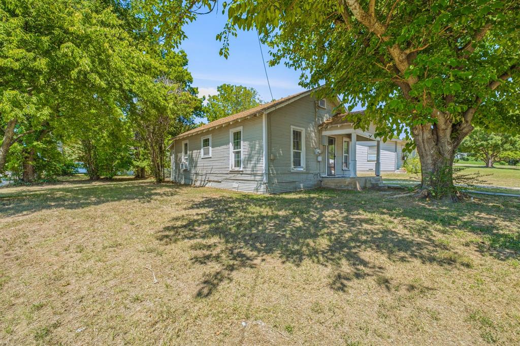 490 S First Avenue Property Photo 2
