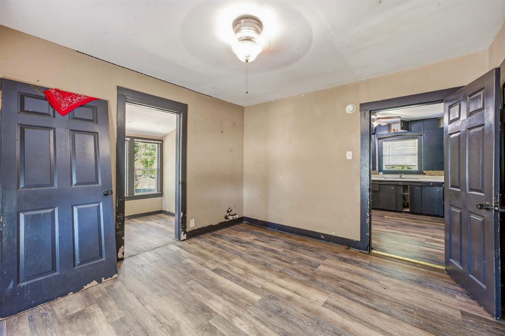 490 S First Avenue Property Photo 14