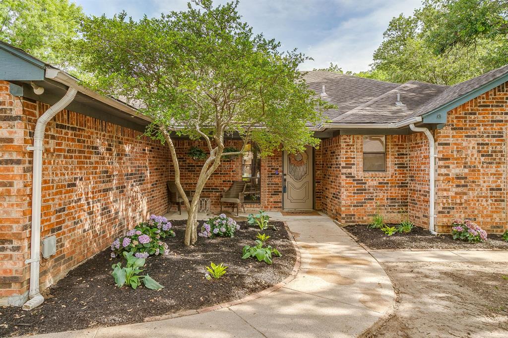 6824 Ridgewood Drive Property Photo 4