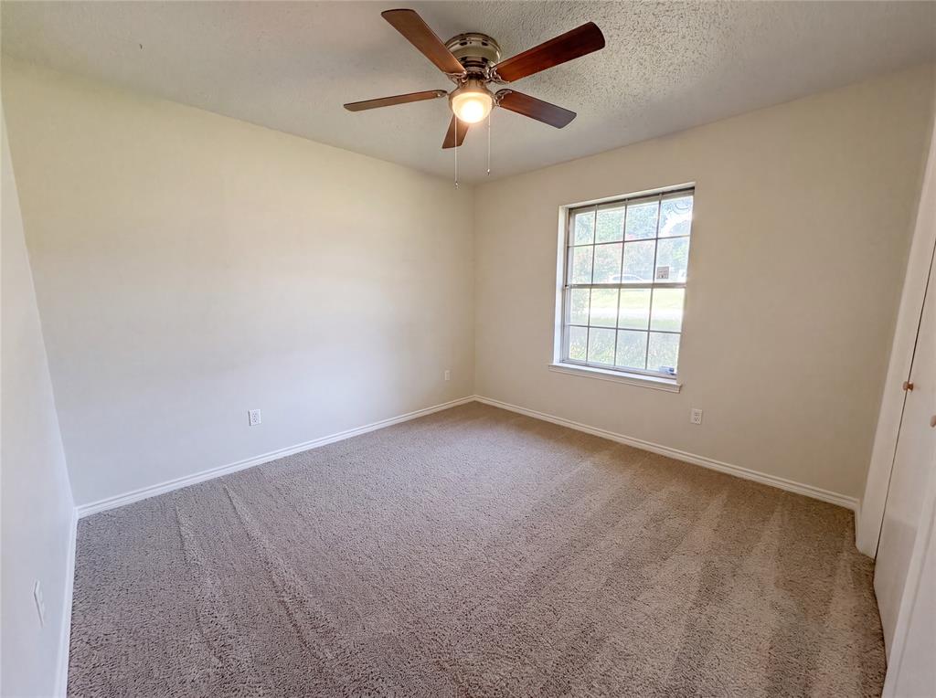 304 Brook Hollow Drive Property Photo 15