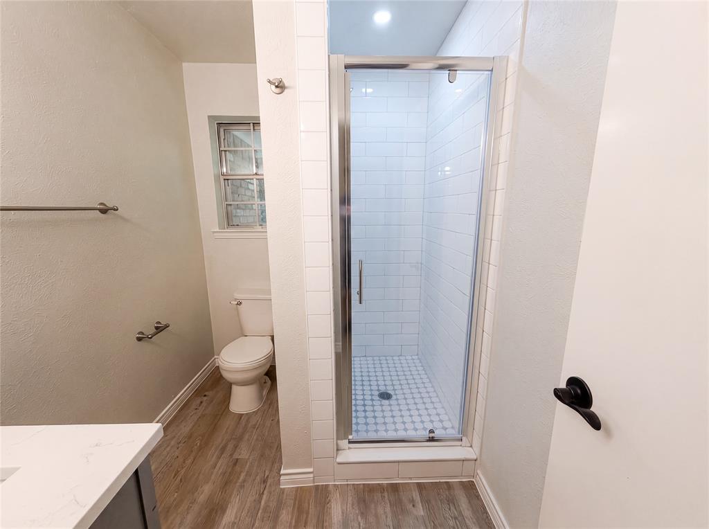 304 Brook Hollow Drive Property Photo 19