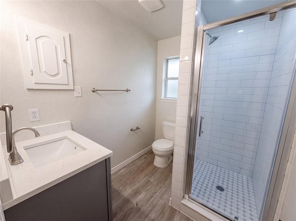 304 Brook Hollow Drive Property Photo 20