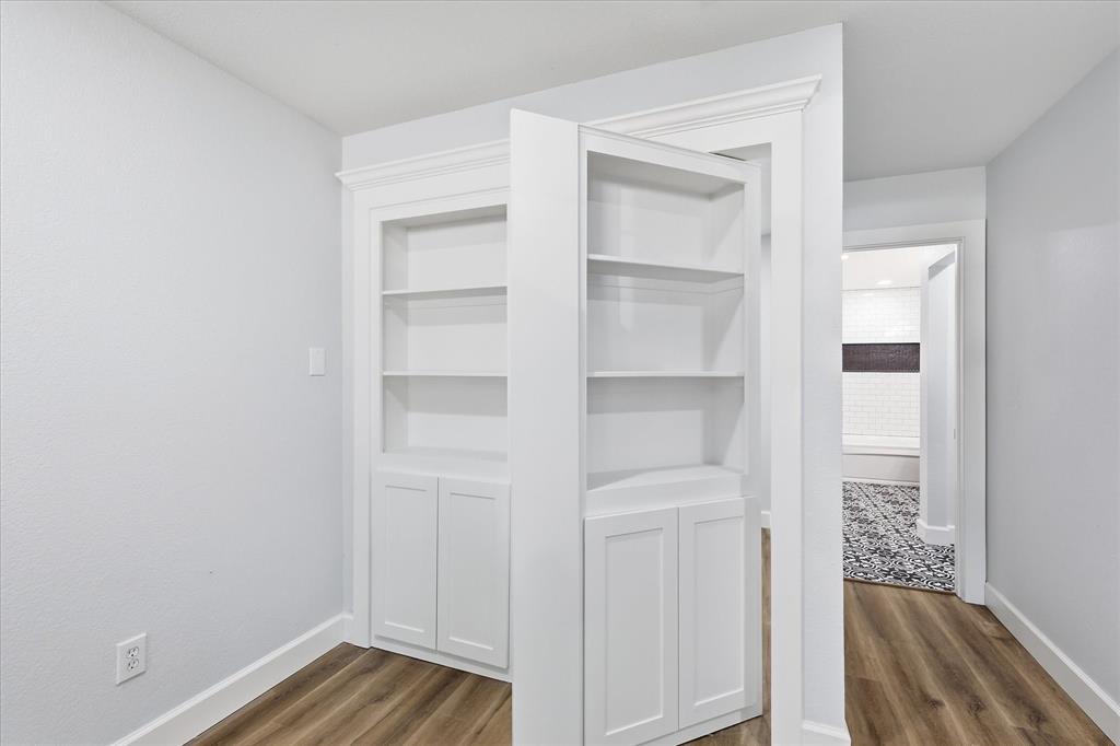 5644 Meadows Way Property Photo 1
