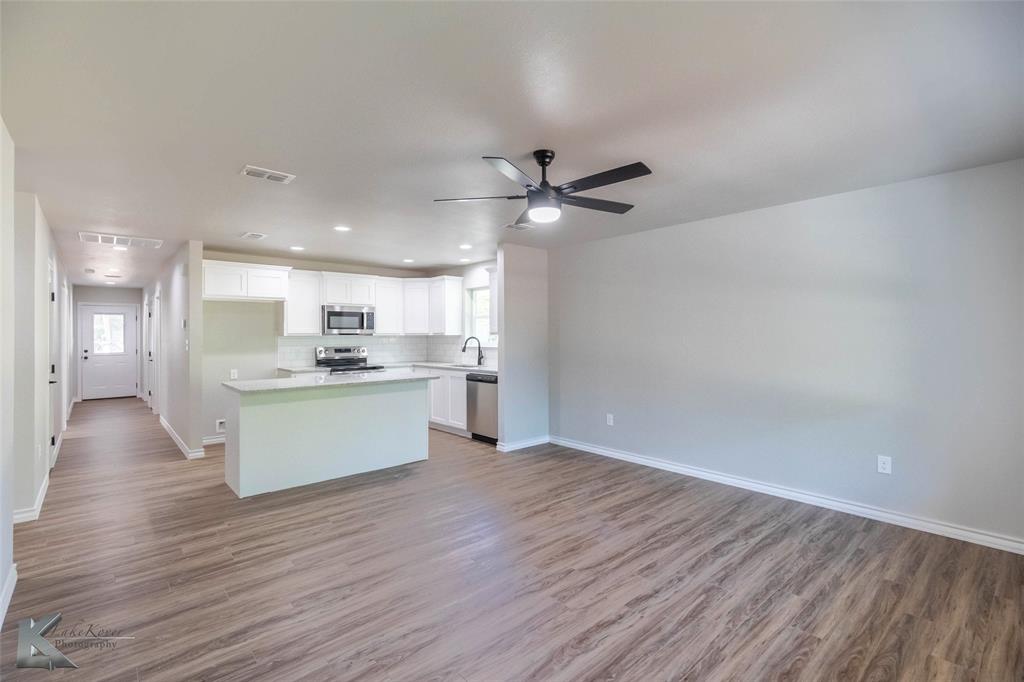 809 Sycamore Street Property Photo 3