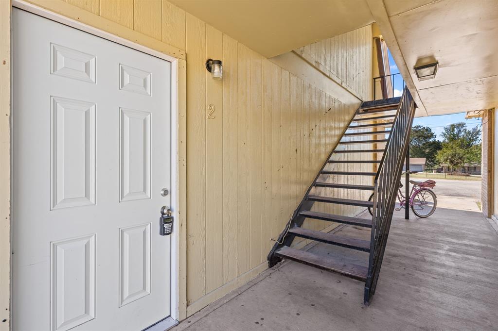 1316 N Mary Street Property Photo 8