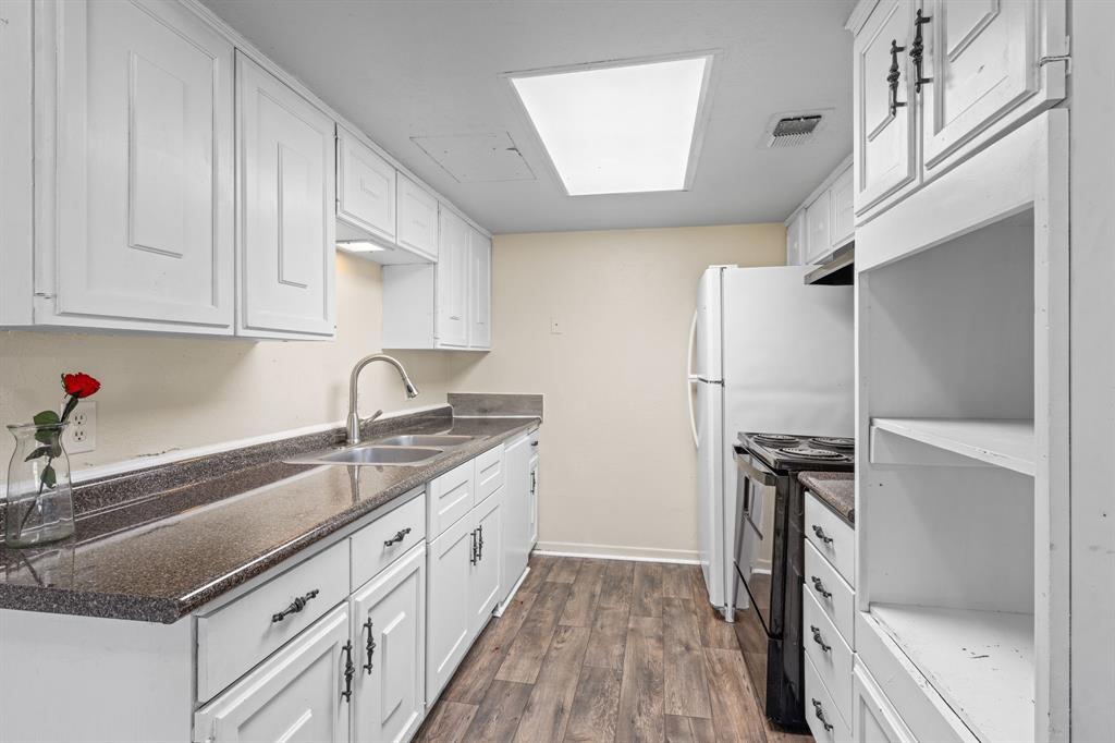 1316 N Mary Street Property Photo 10