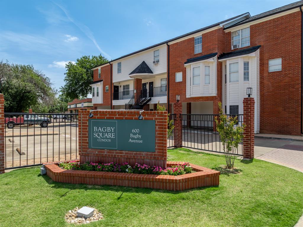 600 Bagby Avenue 4C
