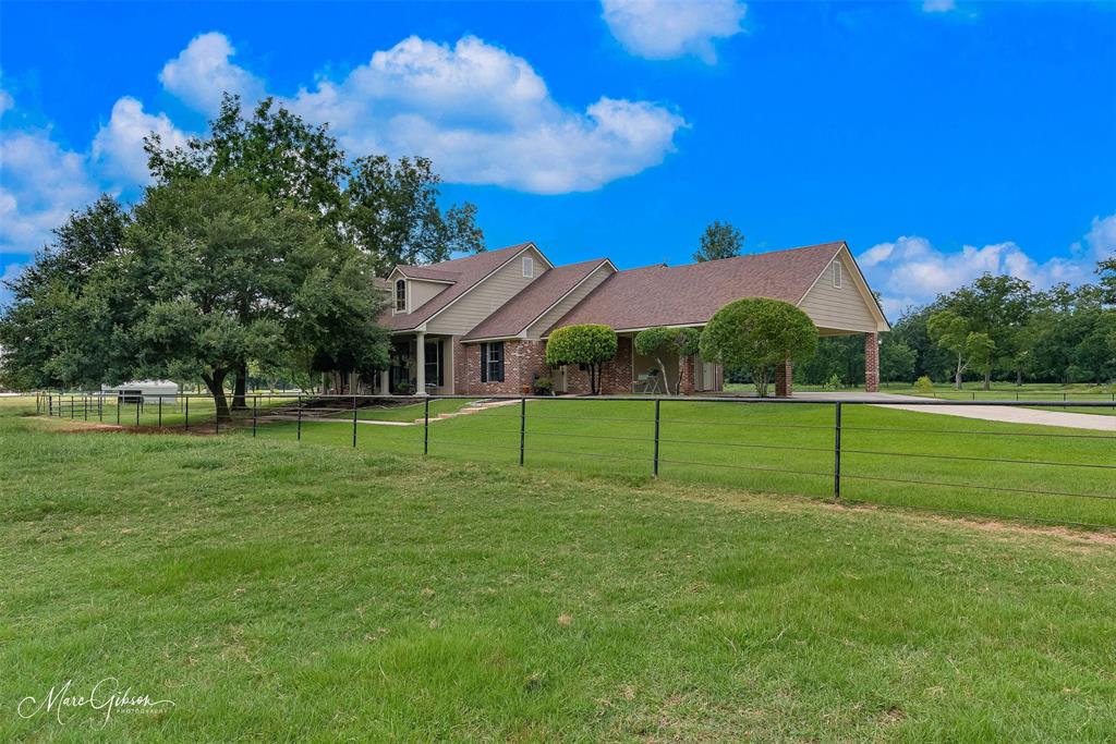 2675 Swan Lake Road Property Photo 2