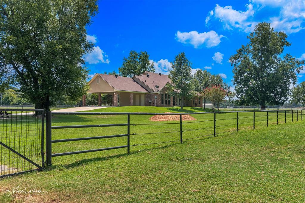 2675 Swan Lake Road Property Photo 4