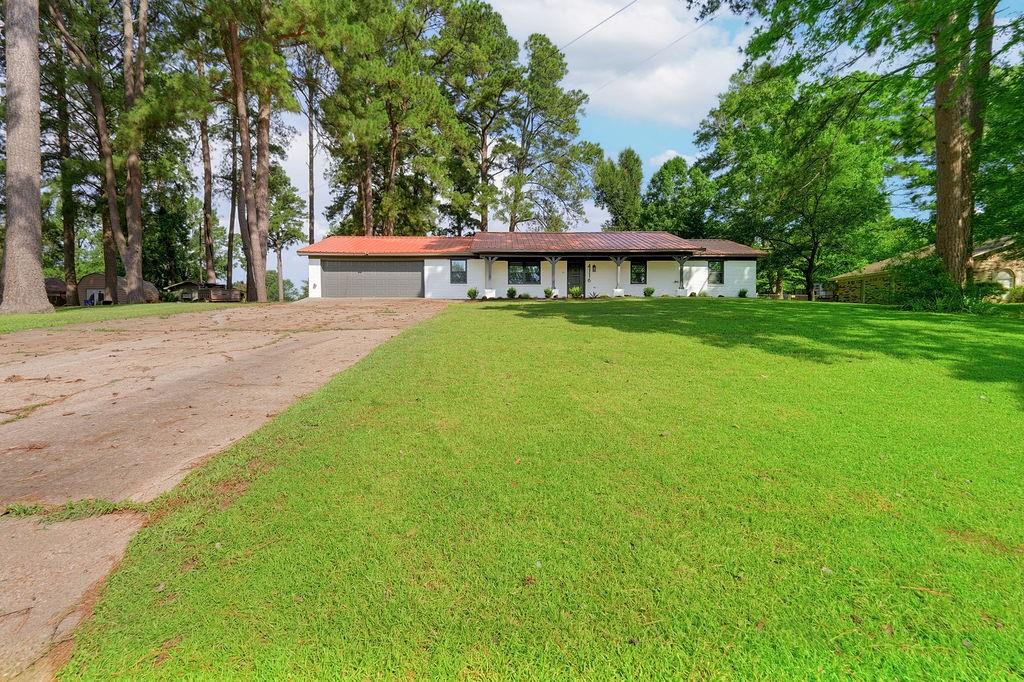 4116 Lakeshore Drive Property Photo 1