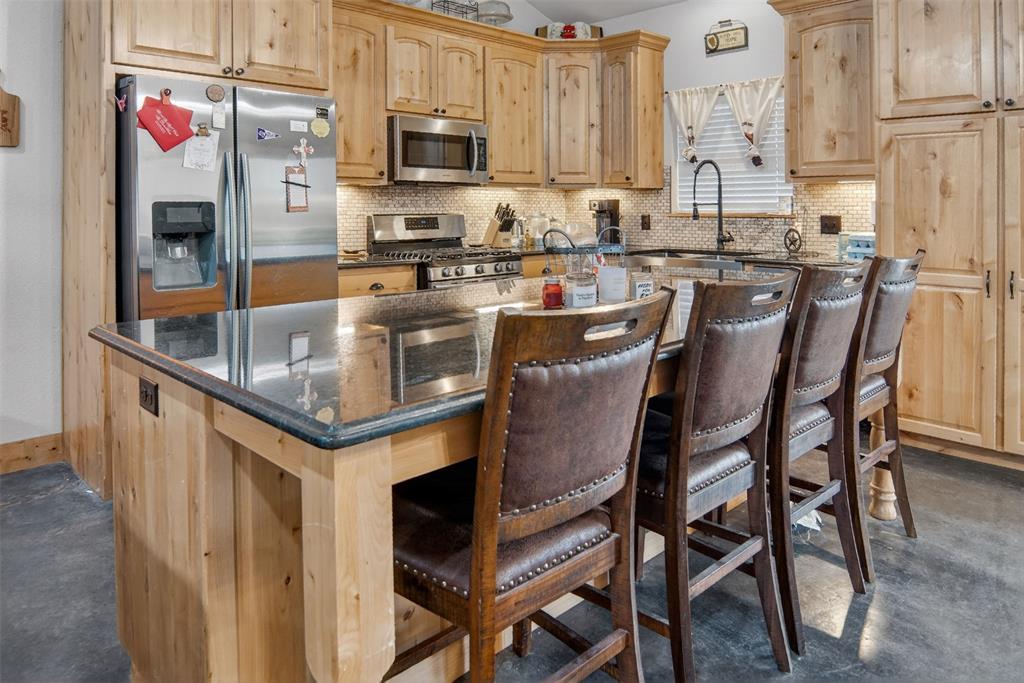 7400 County Road 4726 Property Photo 17