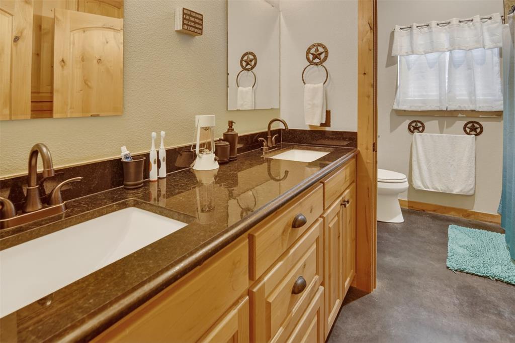 7400 County Road 4726 Property Photo 28