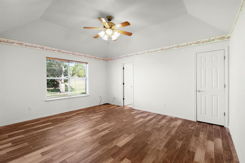 853 County Road 4390 Property Photo 18