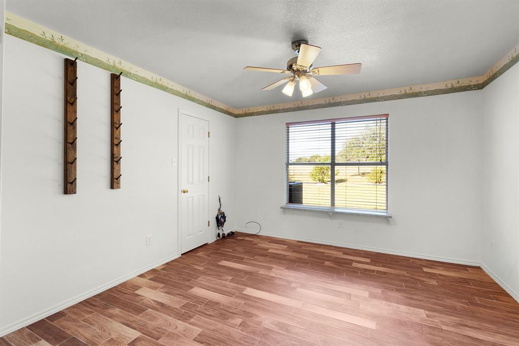 853 County Road 4390 Property Photo 28
