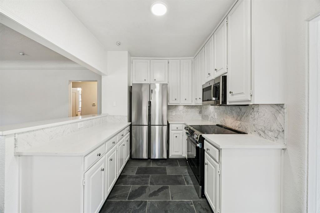 4147 Emerson Avenue Property Photo 7