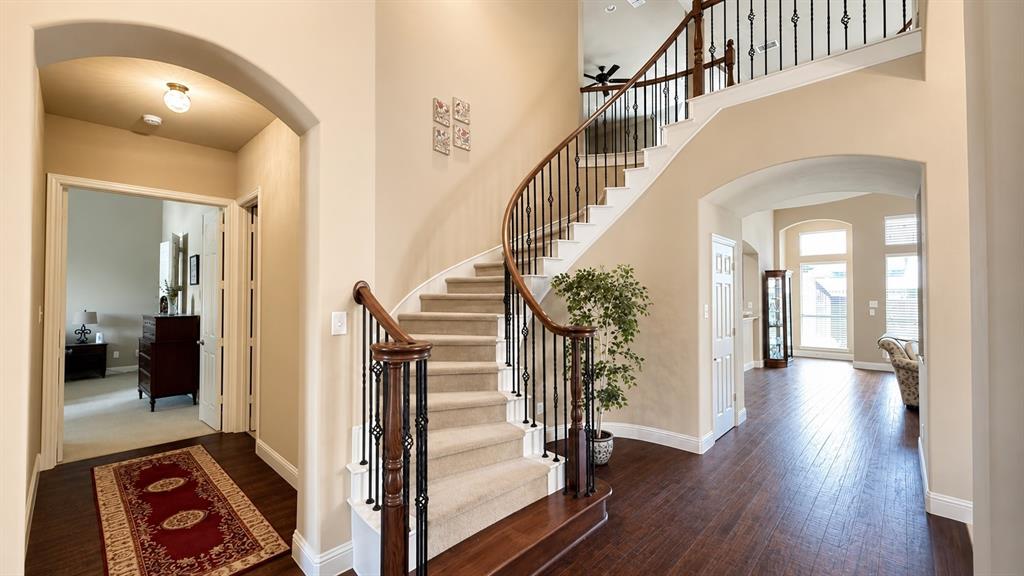 1019 Hot Springs Drive Property Photo 4