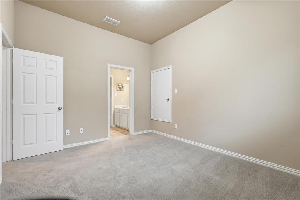 1019 Hot Springs Drive Property Photo 26