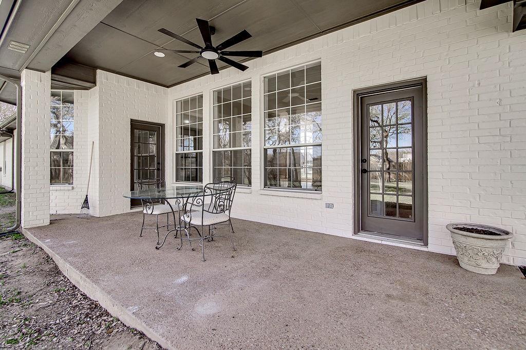 125 Devon Court Property Photo 27