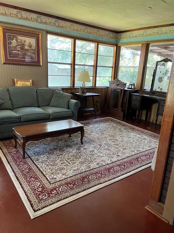 6303 Greenvine Road Property Photo 5