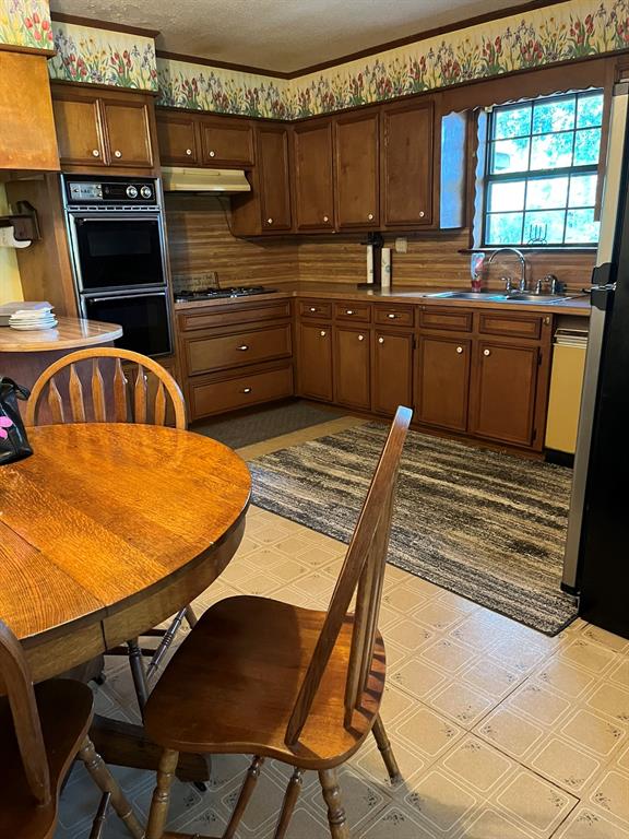 6303 Greenvine Road Property Photo 9