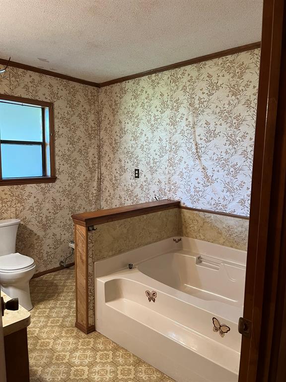 6303 Greenvine Road Property Photo 12